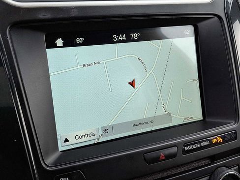 Used 2017 Ford Explorer XLT w/ Equipment Group 202A image 18