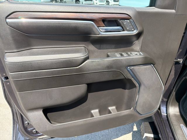 Used 2024 GMC Sierra 1500 SLT AWD/4WD image 15