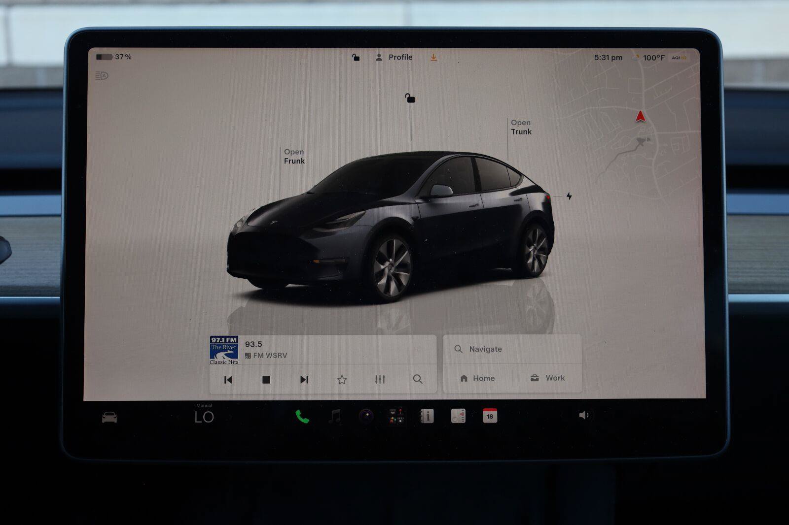 Used 2023 Tesla Model Y Long Range AWD/4WD image 39