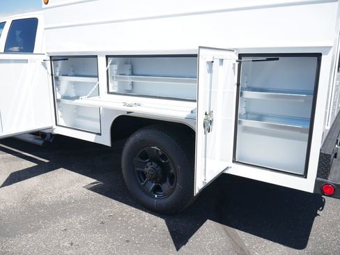 New 2026 RAM 3500 Tradesman AWD/4WD image 24