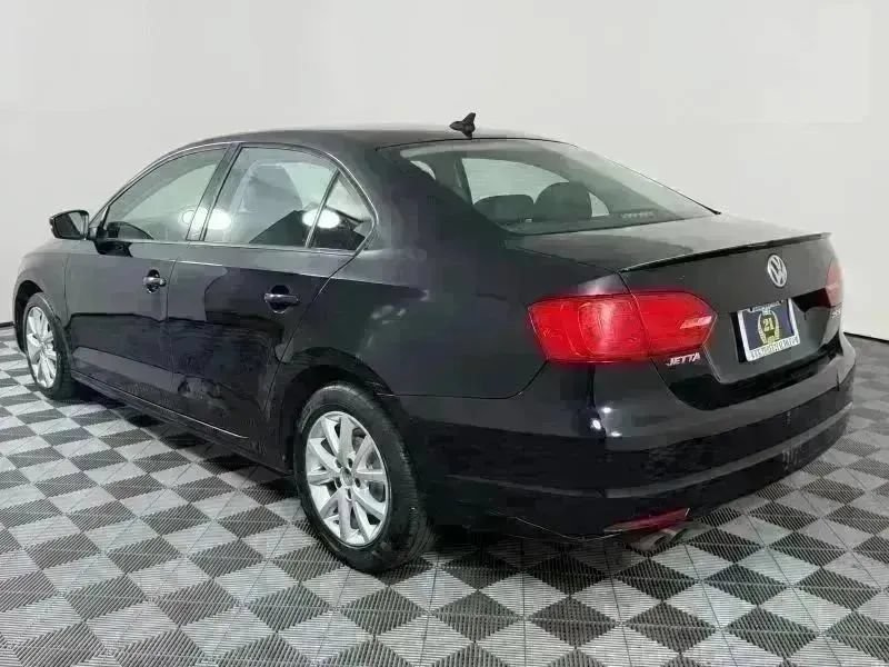 Used 2012 Volkswagen Jetta SE FWD image 7