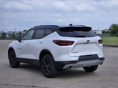 New 2025 Chevrolet Blazer LT w/ Convenience Package image 3