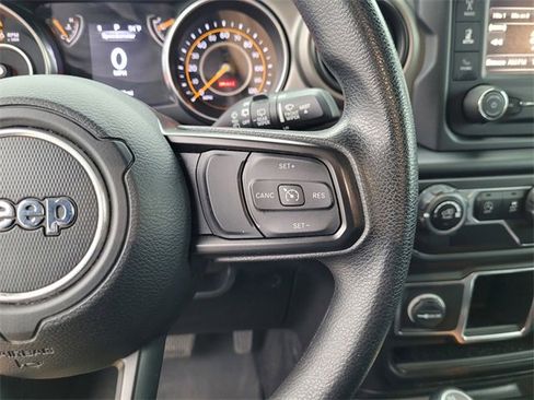 Used 2021 Jeep Wrangler Unlimited Sport image 23