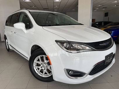 Used 2020 Chrysler Pacifica Touring-L