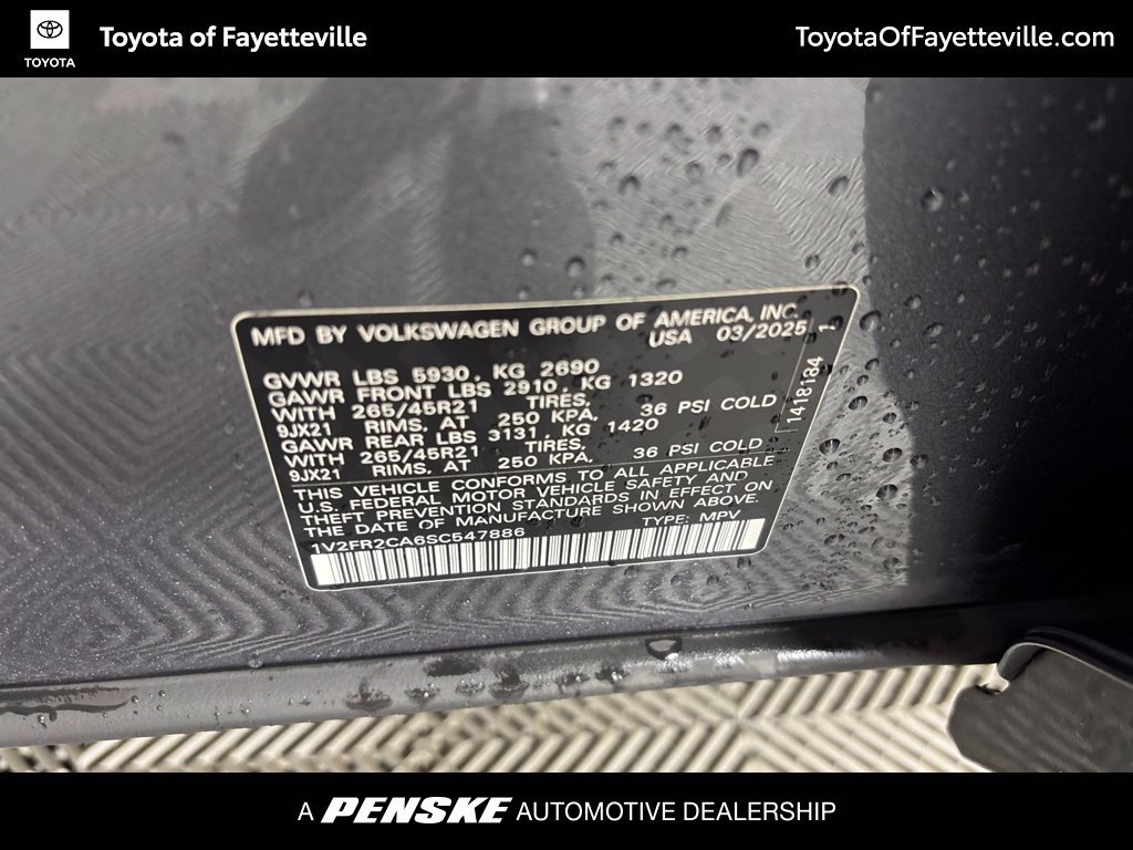 Used 2025 Volkswagen Atlas SEL Premium R-Line AWD/4WD image 35