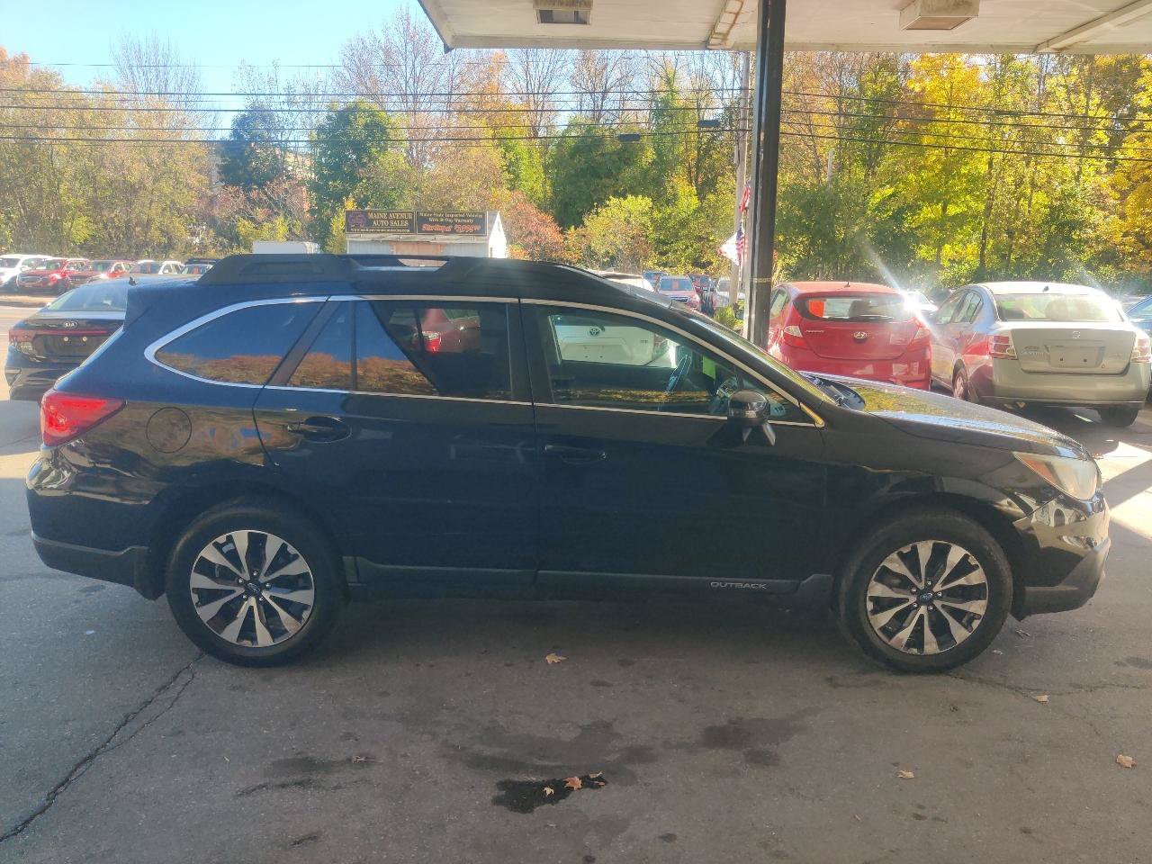 Used 2016 Subaru Outback 3.6R Limited AWD/4WD image 7