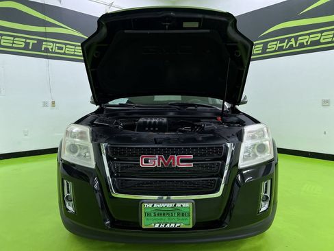 Used 2013 GMC Terrain SLT w/ Chrome and Technology Package FWD image 4