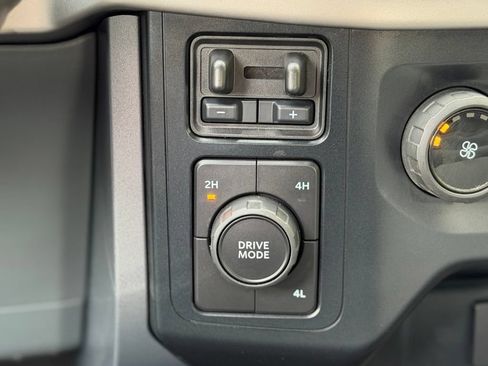 Used 2023 Ford F150 XLT AWD/4WD image 11