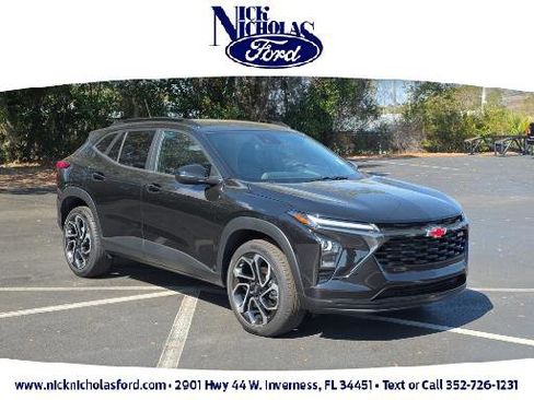 Used 2024 Chevrolet Trax RS w/ Driver Confidence Package image 1