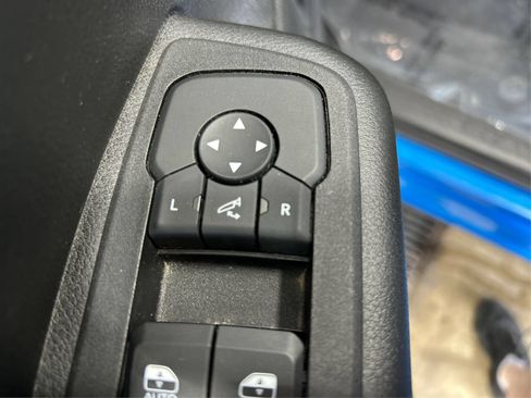 Used 2025 RAM 1500 Big Horn AWD/4WD image 32