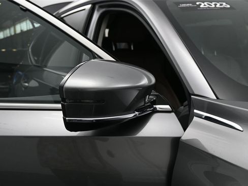 Used 2023 Acura MDX SH-AWD w/ Advance Package image 17