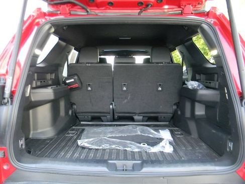 Used 2025 Toyota 4Runner Limited AWD/4WD image 25