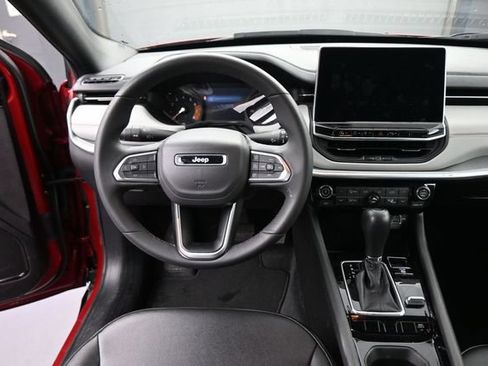 Used 2025 Jeep Compass Limited AWD/4WD image 22