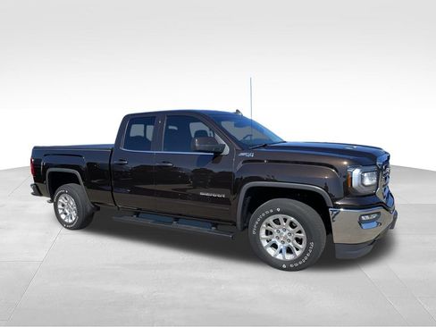 Used 2018 GMC Sierra 1500 SLE w/ SLE Value Package AWD/4WD image 2