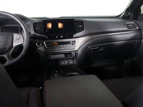 Used 2024 Honda Passport TrailSport image 39