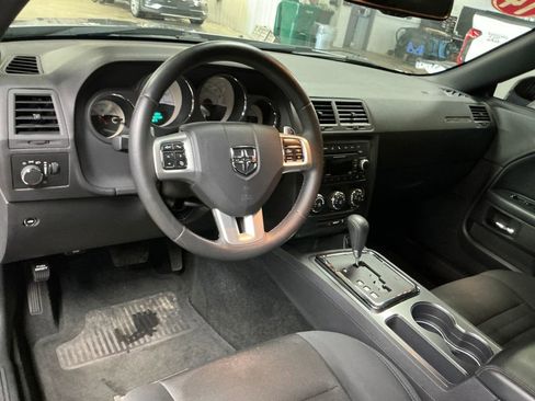 Used 2014 Dodge Challenger SXT w/ Super Sport Group (SS/T) RWD image 18