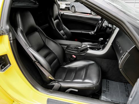 Used 2006 Chevrolet Corvette Coupe image 27