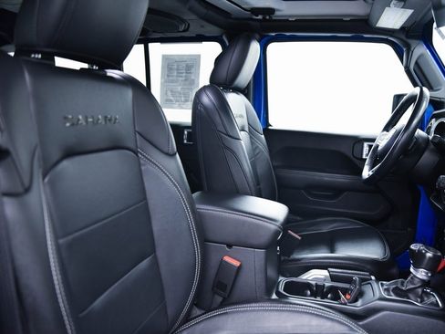 Used 2023 Jeep Wrangler Unlimited Sahara w/ Cold Weather Group image 14