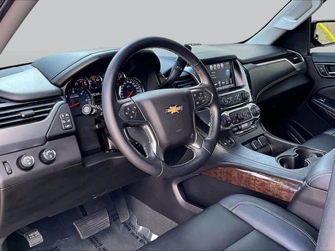 Used 2019 Chevrolet Tahoe LT w/ Off-Road Package AWD/4WD image 16