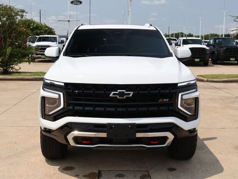 Used 2026 Chevrolet Suburban Z71 w/ Comfort Package AWD/4WD image 2