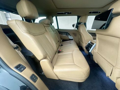 Used 2025 Land Rover Range Rover Long Wheelbase SE AWD/4WD image 30