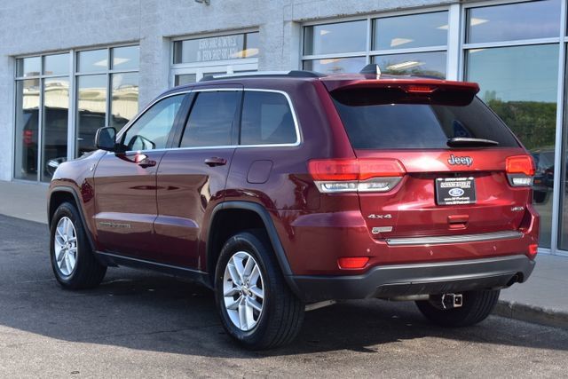 Used 2017 Jeep Grand Cherokee Laredo w/ Quick Order Package 23E AWD/4WD image 9