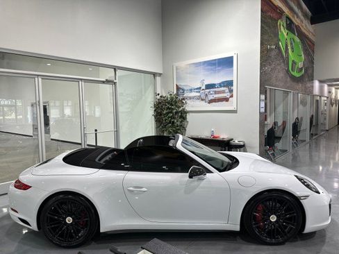 Used 2017 Porsche 911 Carrera 4S AWD/4WD image 22