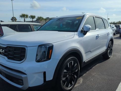 Used 2025 Kia Telluride SX Prestige image 3