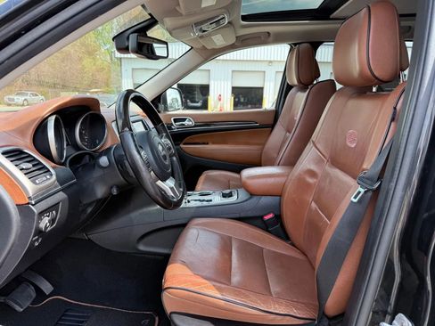 Used 2012 Jeep Grand Cherokee Overland Summit AWD/4WD image 2