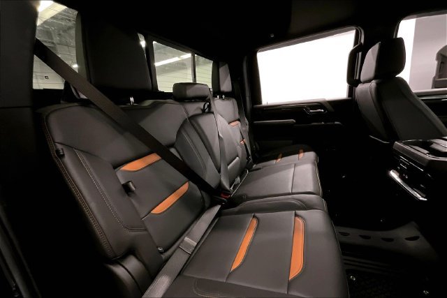Used 2025 GMC Sierra 2500 AT4 w/ AT4 Premium Plus Package AWD/4WD image 25