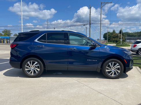 Used 2023 Chevrolet Equinox Premier FWD image 8