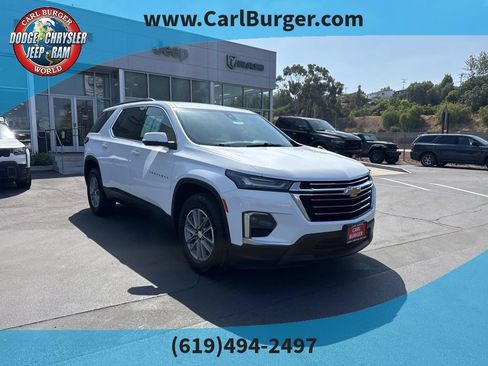 Used 2023 Chevrolet Traverse LT FWD image 1