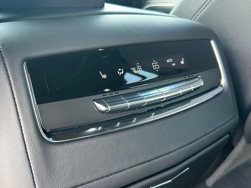 Used 2023 Cadillac Escalade Premium Luxury w/ LPO, Illumination Package AWD/4WD image 59