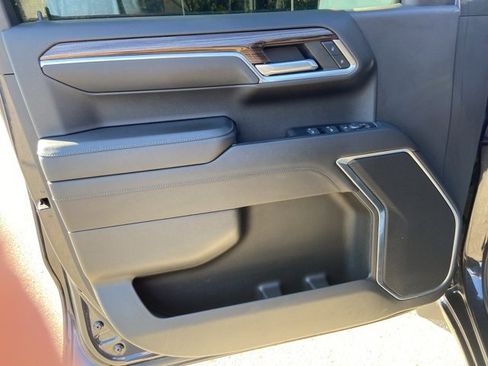 Used 2023 Chevrolet Silverado 1500 RST image 12