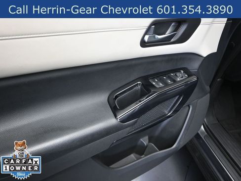Used 2022 Nissan Pathfinder SV FWD image 11
