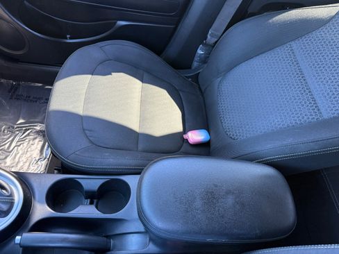 Used 2016 Kia Soul + image 14