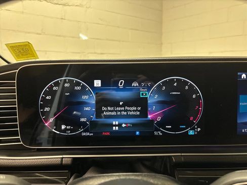 Used 2024 Mercedes-Benz GLS 450 4MATIC image 17