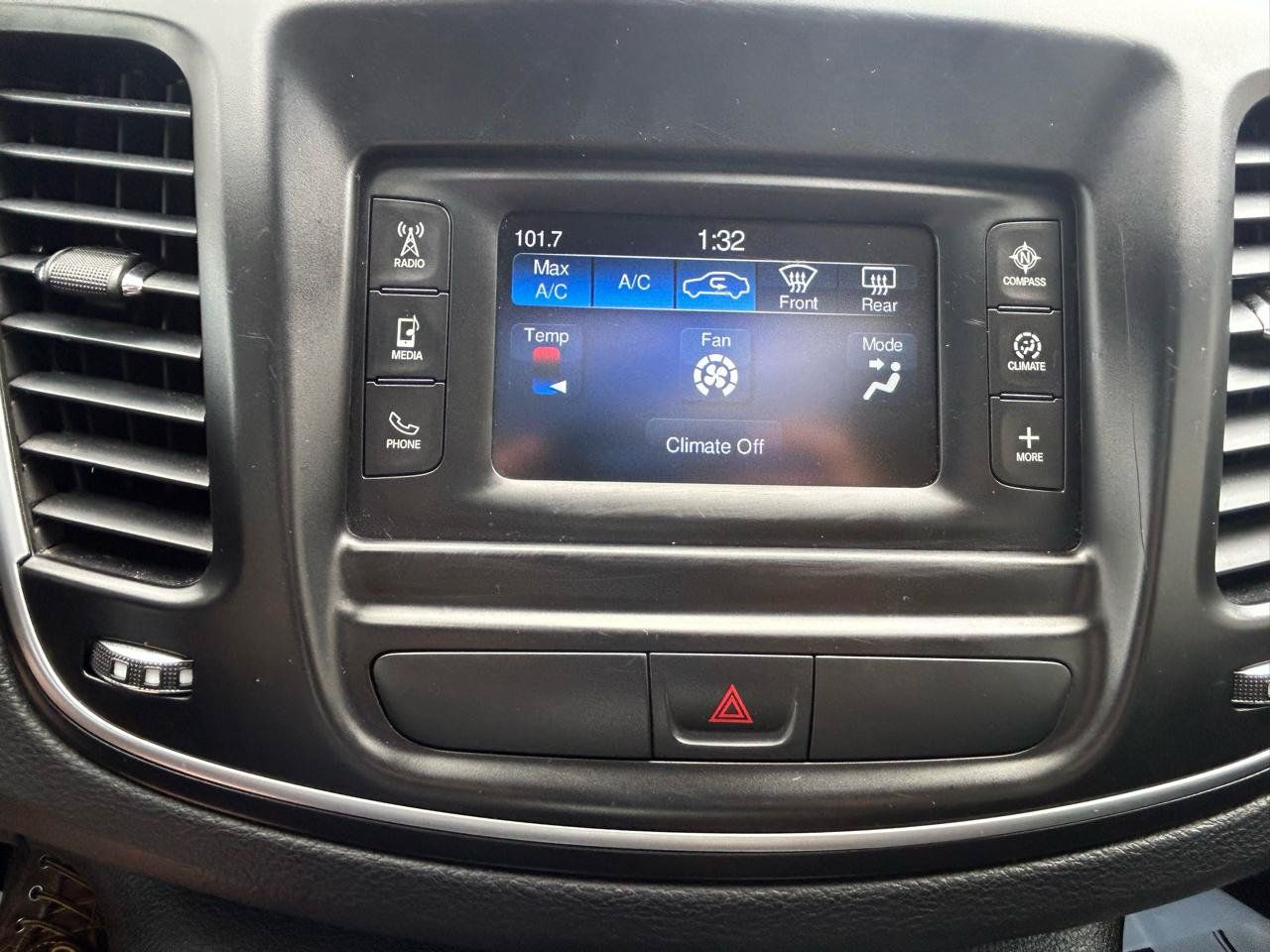 Used 2015 Chrysler 200 Limited w/ Convenience Group FWD image 24
