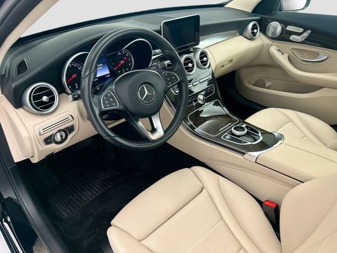 Used 2017 Mercedes-Benz C 300 4MATIC Sedan image 9