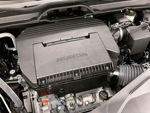 Certified 2024 Honda Pilot Touring image 30