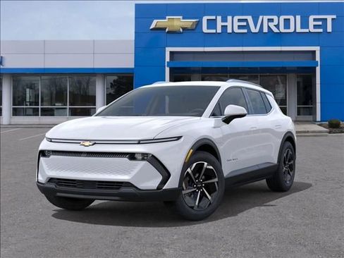 New 2026 Chevrolet Equinox EV LT image 6