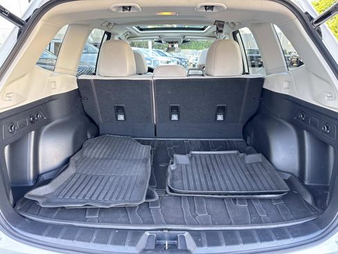 Used 2024 Subaru Forester Premium AWD/4WD image 5