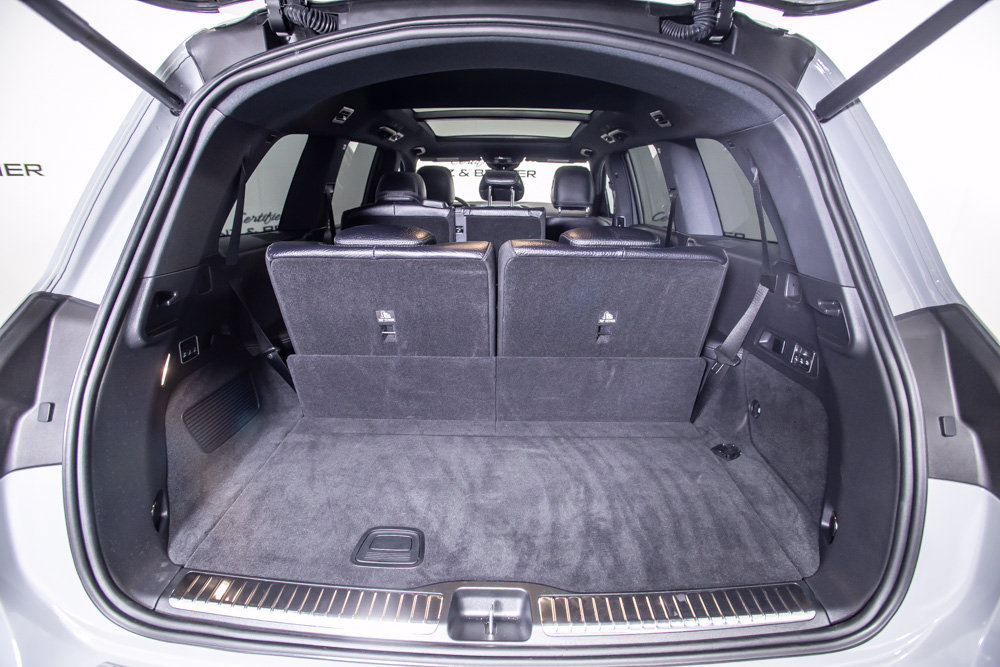 Used 2025 Mercedes-Benz GLS 580 4MATIC image 9