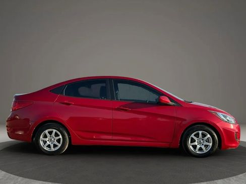 Used 2014 Hyundai Accent GLS FWD image 4