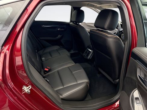 Used 2016 Chevrolet Impala LTZ w/ Enhanced Convenience Package image 20