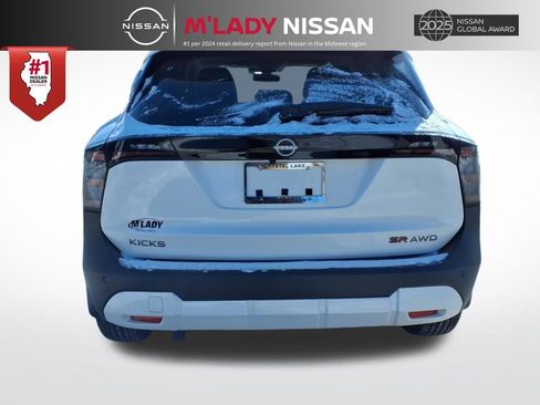 New 2026 Nissan Kicks SR image 6