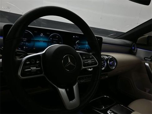 Used 2020 Mercedes-Benz CLA 250 CLA 250 image 10