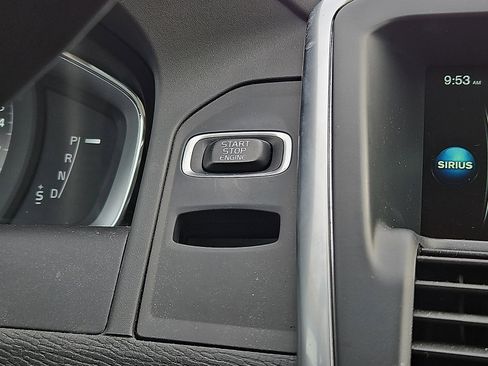 Used 2016 Volvo XC60 T6 w/ Protection Package image 24