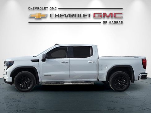 Used 2023 GMC Sierra 1500 Elevation w/ LPO, Elevation Black Package image 6