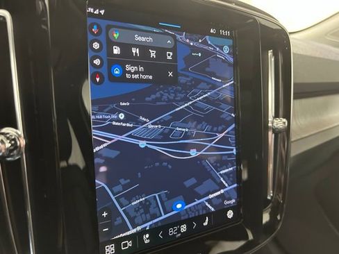 Used 2025 Volvo XC40 B5 Core image 17